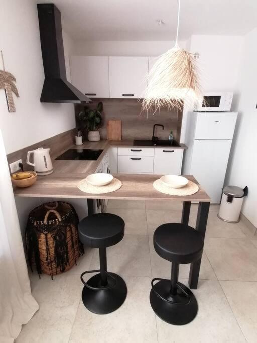 Appartement Superbe Studio Ethnique à Hyères Extérieur photo